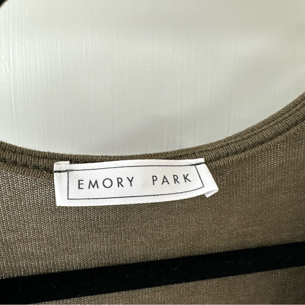 Emory Park Olive Green Long-Sleeve Button Top, Size Medium - Picture 4 of 7